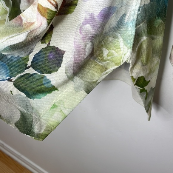 Soft surroundings roses garden floral long sleeve top - Picture 5 of 9